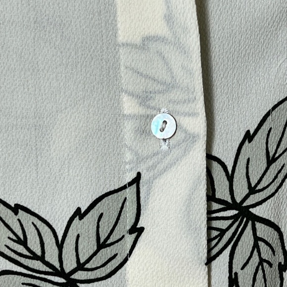 EUC Zara Basic Green Leaf Flowy Blouse Top, Size Medium - Picture 7 of 7